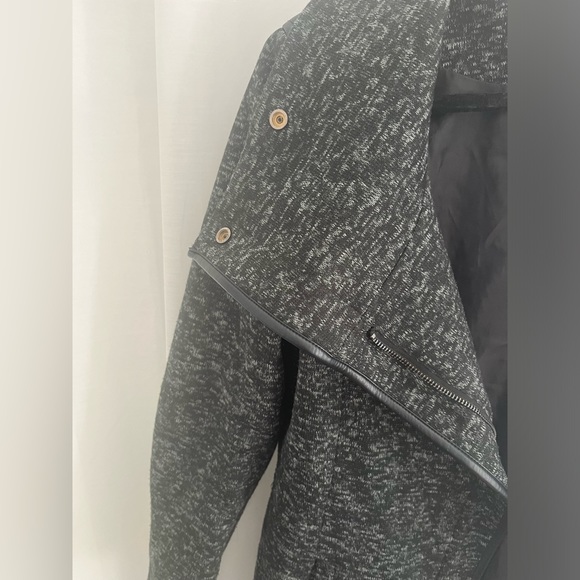 Spring & Fall Coat - Picture 3 of 4